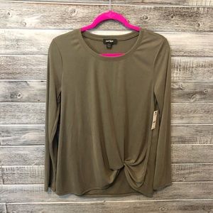 Long-Sleeved Olive Green Knotted Tee